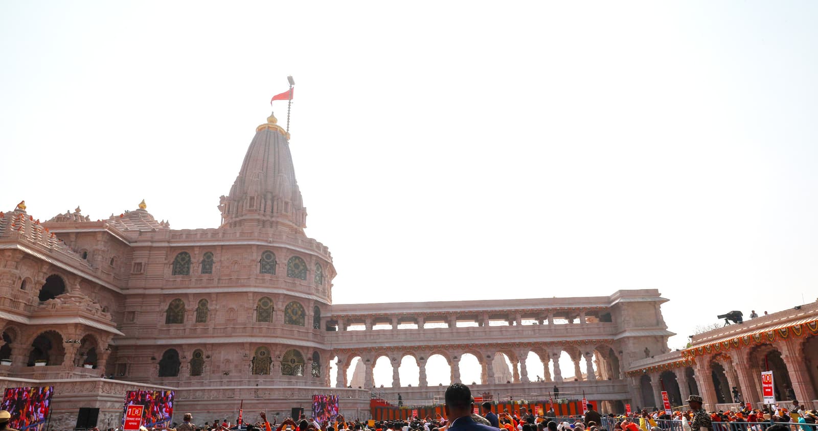 The mandapa and shikhara of the Ram Mandir seen from the side